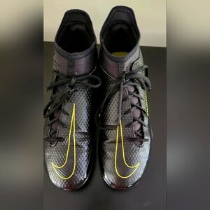 NIKE PHANTOM GT MENS SOCCER CLEATS